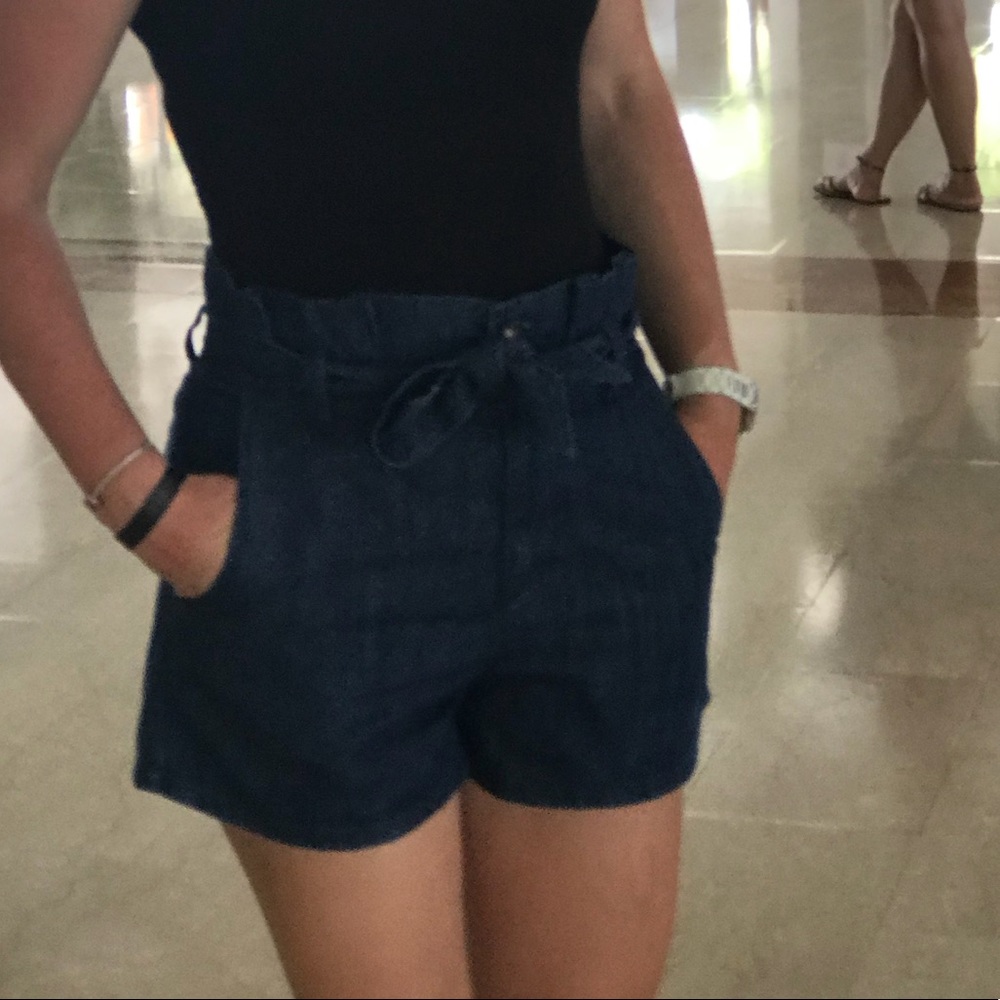 Guess shorts small